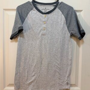 American Eagle Two-Tone Gray Henley Tee - XS